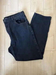 ユニクロ　レギュラーフィットストレートハイライズジーンズ　廃盤品