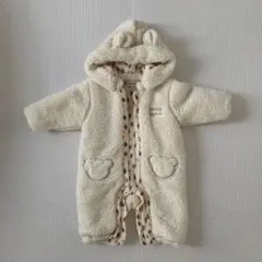 クリーム色 フード付きロンパース　croissance bebe