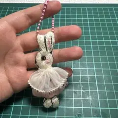 Item thumbnail for item 0e6342f3-5c08-4122-ab7e-674d3adb964e