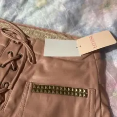 リズリサ　ショートパンツ　フェイクレザー　未使用タグ付き