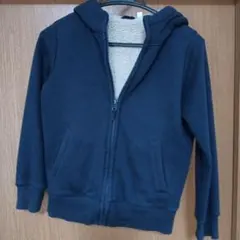 ユニクロ　ネイビー フリース裏地 パーカー 140