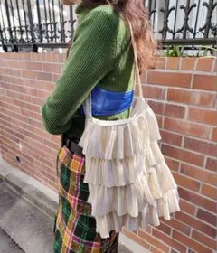 Casselini メタリックプリーツフリルトート goldのサムネイル