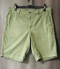 オリーブグリーン ショートパンツ
