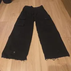 ブラック カーゴパンツ ワイドシルエットのサムネイル