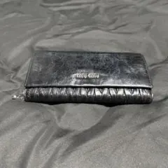miu miu 長財布のサムネイル