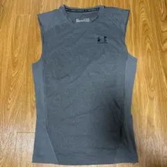 UNDER ARMOUR タンクトップ　未使用