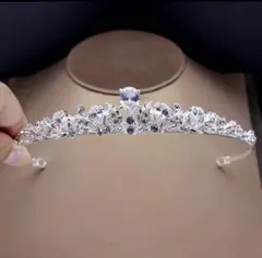 【ティアラ】ヘッドドレス キュービックジルコニア ウェディング　結婚式　低め