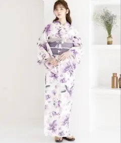 紫と白の花柄浴衣