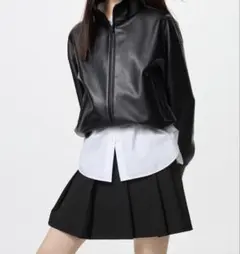 今期　ユニクロ　プリーツスコートS