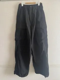 ブラック カーゴパンツ Mサイズのサムネイル