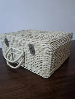 m様専用【2月14日まで】ホワイトラタン 蓋付きバスケット　かご
