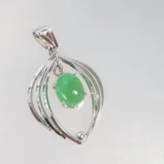 ペンダント　トップ　ストーン　緑　グリーン　石　銀色　シルバーカラー