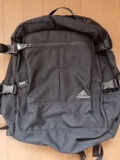 adidas 大容量ブラック リュック　通勤通学