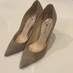 【極美品】DIANA ベージュ スエード ポインテッドトゥ ハイヒール