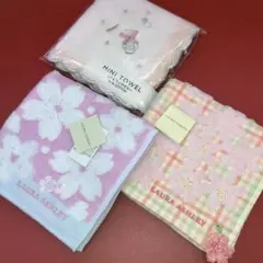 《新品未使用》ローラアシュレイ＆他❤️ハンカチ３枚セット