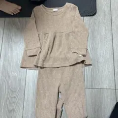 ベージュ ニット セットアップ 18～24M