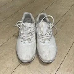 NIKEホワイト ランニングシューズ