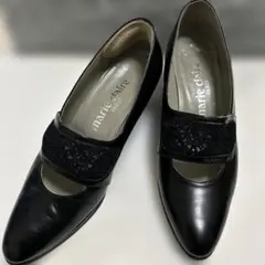 marie claire ブラックレザー 中ヒールパンプスのサムネイル