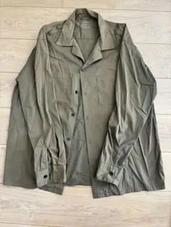 BROWNBY 長袖シャツ カーキ Mサイズのサムネイル