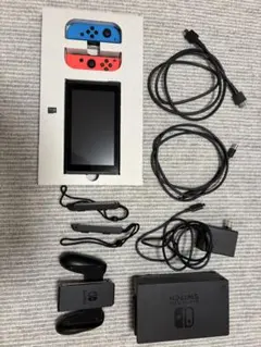 Nintendo Switch 本体 ドック付 欠品無し　SDカード付　新型