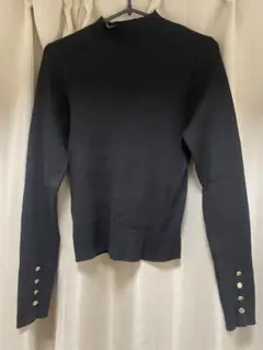 試着のみ INGNI イング 袖金ボタン リブニット ハイネック 黒 Mサイズ