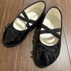 黒のバレエシューズ リボン付き