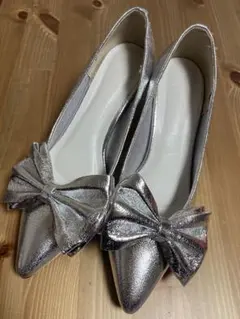 VIVIANシルバーリボン付きパンプス 中ヒール