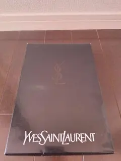 イヴ・サンローラン　タオル