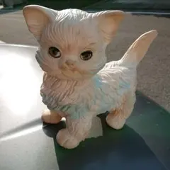 昭和レトロ フロッキー首振り猫置物 - メルカリ