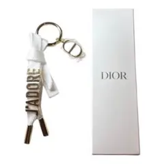 DiorのJ'adoreデザインのホワイト・ゴールドキーホルダー