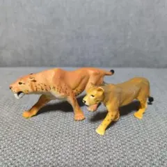 アニア　サーベルタイガー　メスライオンのサムネイル