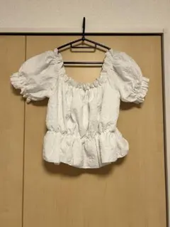 INGNI オフショルトップス 白