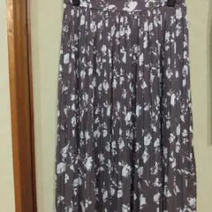 イング花柄プリーツロングスカートBROWN