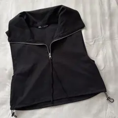 ZARA ハーフジップ ベスト ブラック Sのサムネイル