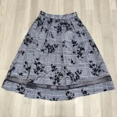 【新品】Noela グレンチェック 花柄 フレアスカート シアー ネイビー　Sのサムネイル
