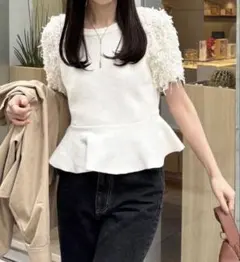新品タグ付】CAPRICIEUX LE'MAGE フリルペプラム半袖ニット - メルカリ
