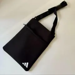 adidas オリジナルポーチ　ノベルティ