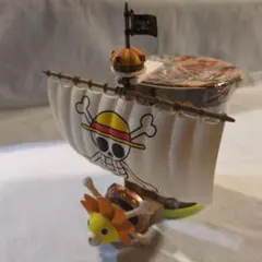 【セブンイレブンONE PIECE】パイレーツスタンドサウザンド・サニー号