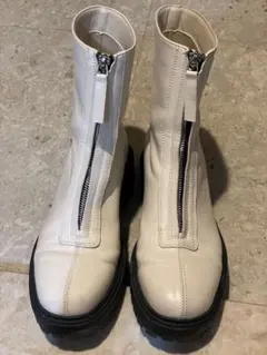 Item thumbnail for item f4eae47b-7e80-40b3-83be-bca271e2d088