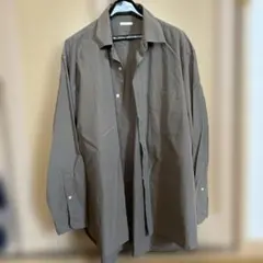 GUベージュ 長袖シャツ Mサイズ 前面ポケット付き