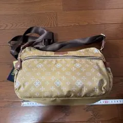 ベージュ ショルダーバッグのサムネイル