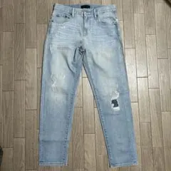 ユニクロ　新品未使用　ダメージ加工ライトブルーデニムパンツ　レディース　XS〜S