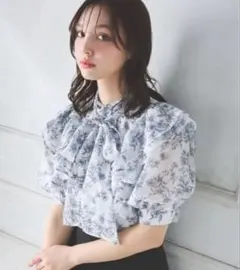 【新品未使用】INGNI 2Way リボンシアーフリル半袖ブラウス