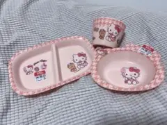 DAISO サンリオ　キティちゃん　食器3点セット