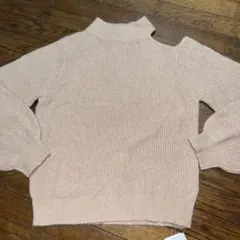 タグ付き　ピンクベージュ　肩空きラメニット　バルーンスリーブ　Mサイズ