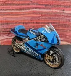 タミヤスズキ RGV-Γ 1/12 バイクプラモデル完成品