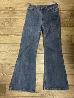 Bershka フレアデニムパンツ