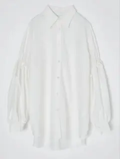 白シャツ オーバーサイズ