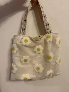 花柄刺繍トートバッグ　ハンドメイド