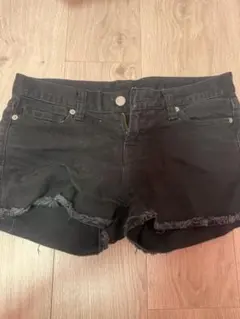 ブラック フリンジ裾 ショートパンツ